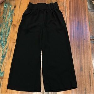 H&M - High Waisted Cropped Paper Bag Pants With Pockets